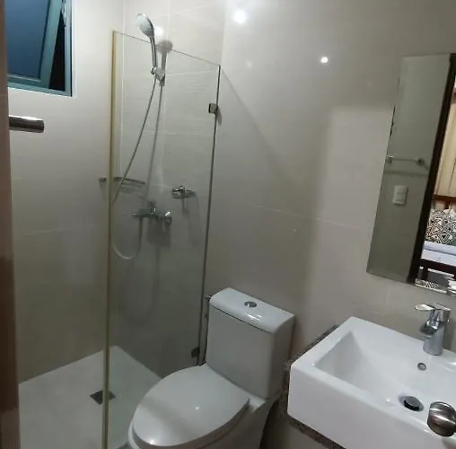Hilander's Condotel Near Terminal 3 Airport Apartment *