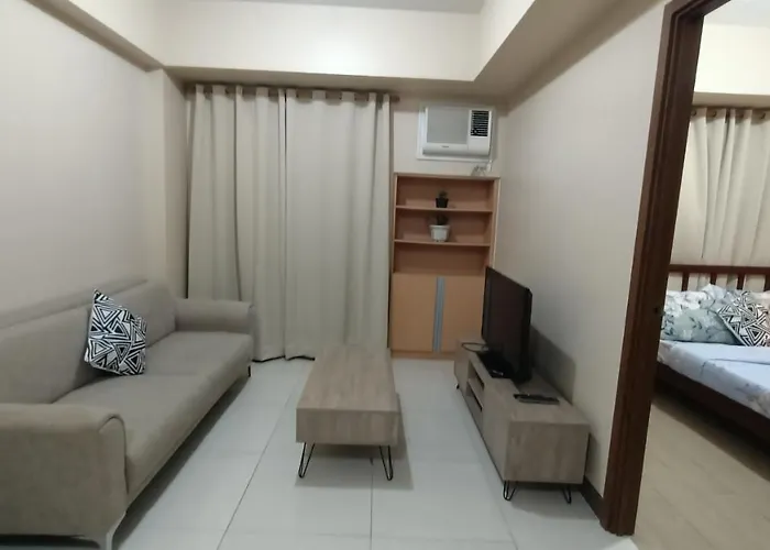 Hilander's Condotel Near Terminal 3 Airport *