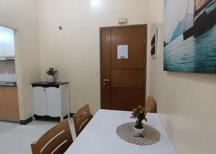 Hilander's Condotel Near Terminal 3 Airport Apartment