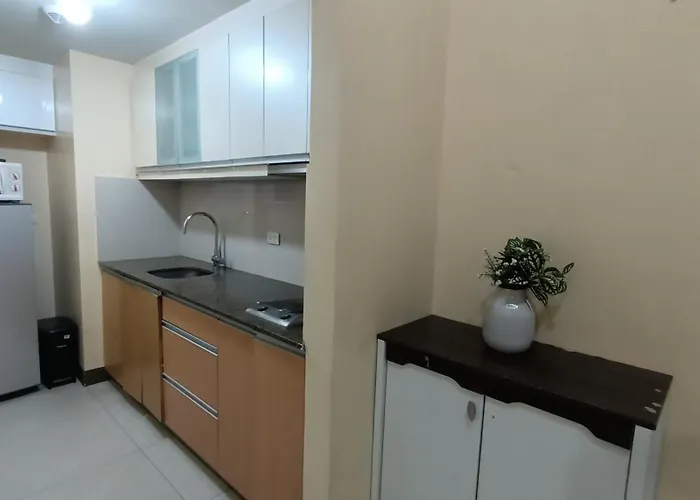 Hilander's Condotel Near Terminal 3 Airport *